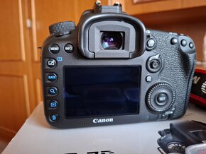 Canon EOS 7D Mark II + battery grip + nová batéria 2250mAh - 2