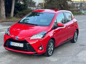 Yaris Hybrid 7/2017 85tis.Km 1.majitel - 2