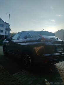 MITSUBISHI ECLIPSE CROSS 2,4i PHEV 12000km - 2