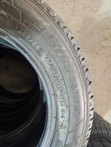 Zimne pneu 205/65 r16c  pirelli - 2