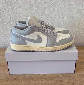 Air Jordan 1 Low Natural Grey - 2