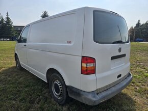 Volkswagen Transporter T5 1.9 TDi - 2