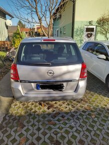 Opel Zafira B - 2