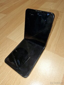 Samsung Galaxy Z flip 3 - 2