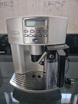 Predám kávovar Delonghi - 2