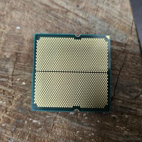 AMD Ryzen 7 7800x3D - AM5. Top - 2