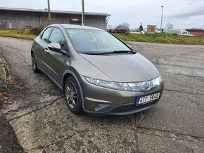 Honda Civic 8G UFO 1.4i 116tkm - 2