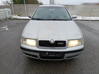 Škoda Octavia 1.8 Laurin & Klement - 2