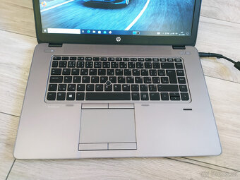 notebook HP 755 8GB, 240GB SSD, Radeon R5 1GB, W10 - 2