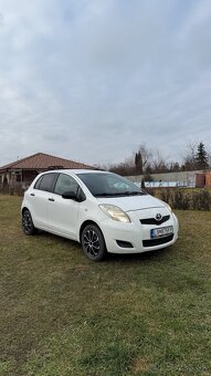 Toyota yaris - 2