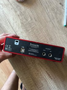 Scarlett focusrite 2i2 2nd gen - 2