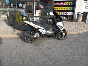 Aprilia SR 300 max - 2