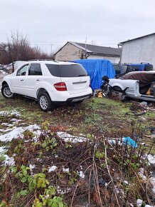 Rozpredám mercedes ML350i w164 200kw rok08 - 2