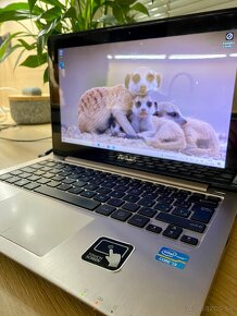 ASUS X202E - 2