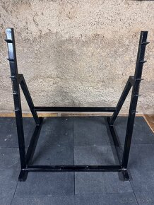 Stojan na bench press - 2