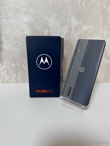 Motorola Moto e13 Čisto nový - 2