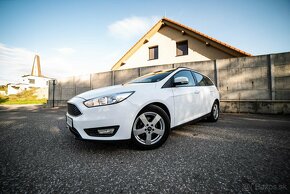 Ford Focus Kombi 1.5 TDCi Duratorq 120k ST Line PowerShift - 2