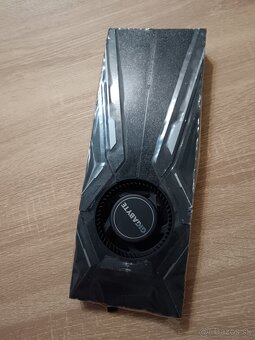 Chladič Gigabyte na rtx 2080 ti - 2