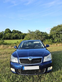 Škoda Octavia Combi 2.0 PD Elegance DSG - 2