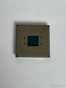 AMD Ryzen 3 2200G - 2