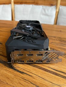 Gigabyte GeForce RTX 2080 Ti Aorus - 11GB - 2