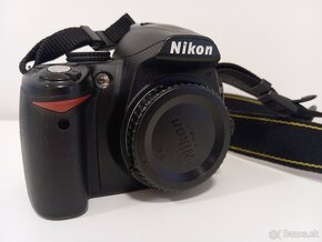 Nikon D3000 telo - 2