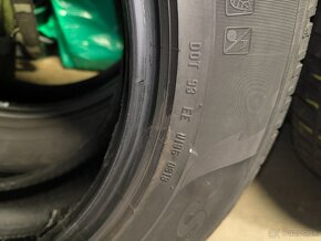 Pirelli Scorpion 215/65/R17 - 2