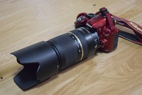 Nikon d3100 RED s VR objektivom 18-55 AF - 8 tisic zaberov - 2