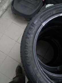 Predám letné pneumatiky 215/50 R17 - 2