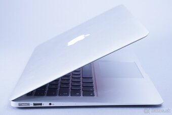 ZÁRUKA/Macbook Air 13.3"/I5 1.4GHZ/4GB RAM/128GBSSD/CZ - 2