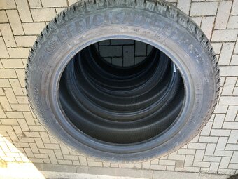 235/55R19 Goodyear - 2