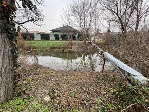 Krásne pozemky pri potoku na stavbu domu 681m2 alebo 556... - 2