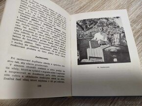 MLADÝ VČELÁR--1965--Kolektív autorov--malý formát--tvrdá väz - 2