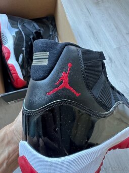 Nike Jordan 11 Playoff Bred - 2