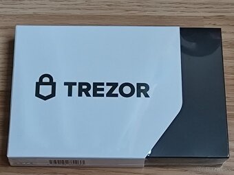 Predám krypto peňaženku značky Trezor Model T - 2