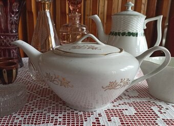 Porcelánové a sklenené veci - 2