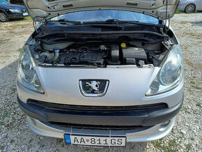 peugeot 1007, r.v.2006,1,6i, 80kw, automat, 2006 ,klíma,full - 2