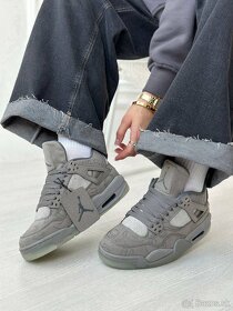 Air Jordan 4 Retro Grey "KAWS" PREMIUM - 2