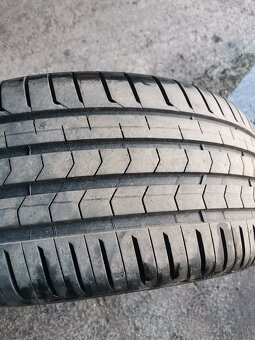 225/40 R18 - 2