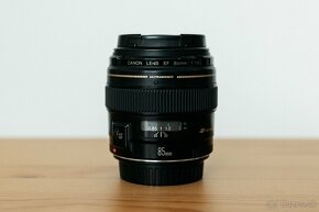 Canon EF 85mm f/1.8 USM - 2