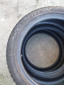 Predám zimné Goodyear 215/45/R16 - 2