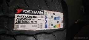 Semislick YOKOHAMA ADVAN NEOVA AD09 263/35 R20 - 2