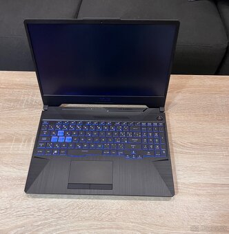 Predám Notebook Asus TUF Gaming F15 2022-Perfektný stav - 2