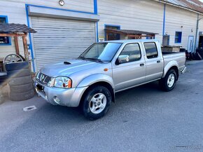 Nissan Navara 2.5 TDi 4x4 Pick up - 2