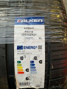 295/30/21 falken - 2