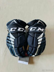 Predám hokejové rukavice CCM Jetspeed FT4 PRO SR nové ‼️ - 2