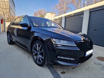 Superb Combi 2,0 TDI Sportline 99.860km Matrix Virtual Ťažné - 2