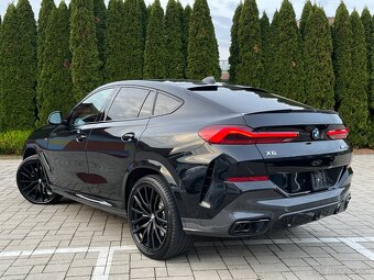 BMW X6 M50i xDrive 4.4 V8 530PS - 2