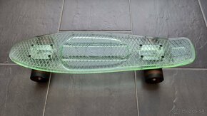 nový skateboard FIREFLY - 2