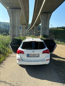 Predám Opel Astra ST 1.4 T 88kW, rv 2016 iba 125000km - 2